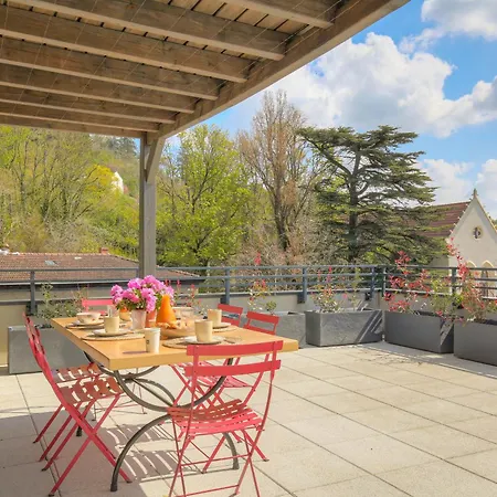 6 Personnes Terrasse 100m2 Parking Proche Centre Et Gare *